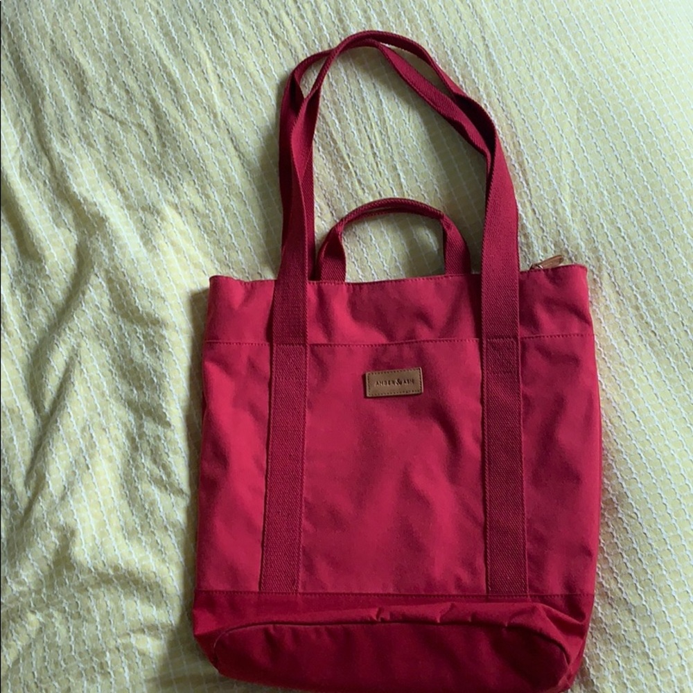 Amber and Ash convertible tote to backpack